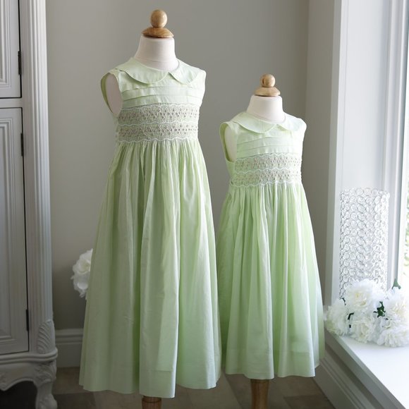 Strasburg Hand Smocked Embroidered Dress Portrait Spring Summer Vacation LOVELY! - Picture 5 of 5